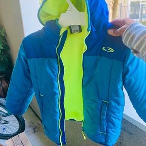 Boys Winter Coat Size 4T. Great condition!
